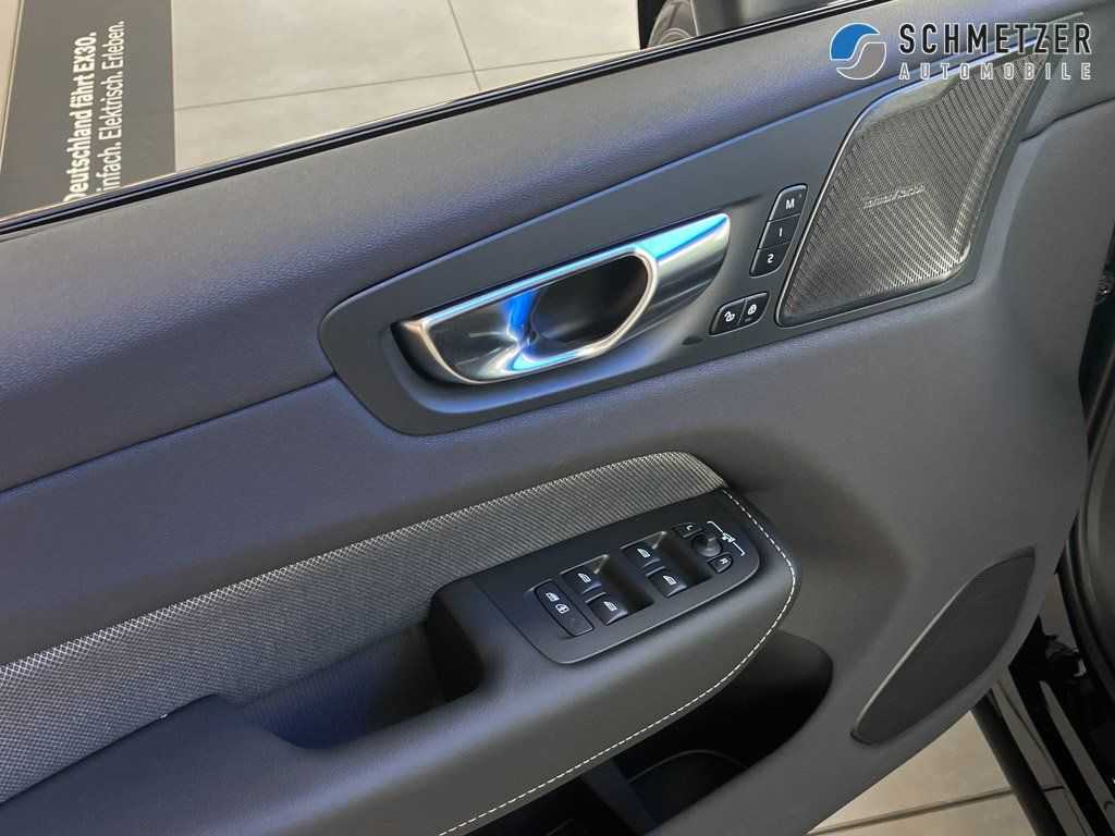 Volvo  +T6+AWD+Plus+Black+Edition+HarmanK+PilotAss+