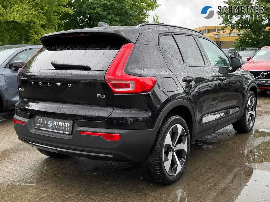 Volvo  +B3+Plus+Dark+E-Sitze+Keyless+HarmanK+19'LM