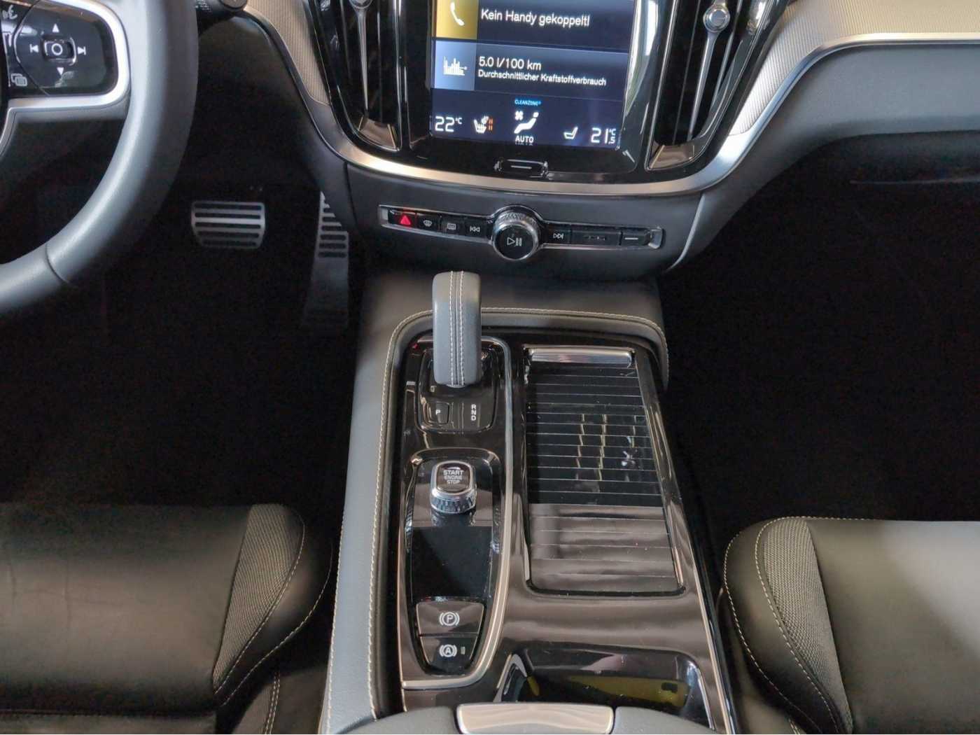 Volvo  +T6+AWD+GT+R-Design+Lenkradhzg+PilotAss+PDCvh