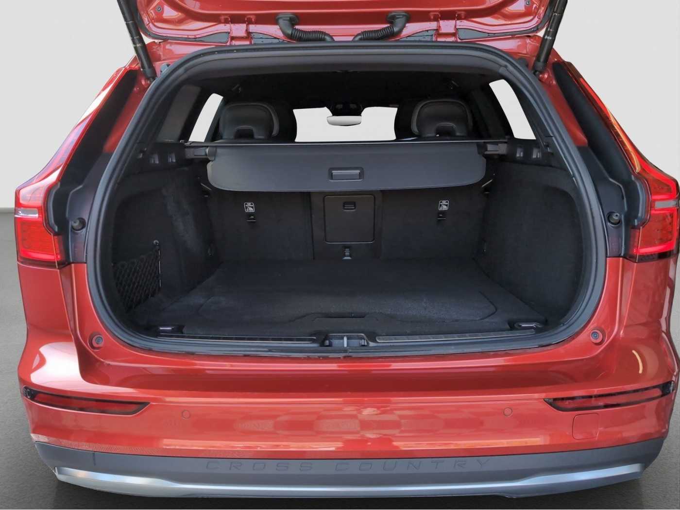 Volvo  +B4+AWD+Lenkrad, -Frontscheibenhzg+R-Kam+PDC++
