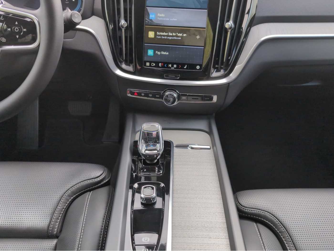 Volvo  +B4+Lenkradhzg+Standhzg+Harman+Voll-LED+R-Kam