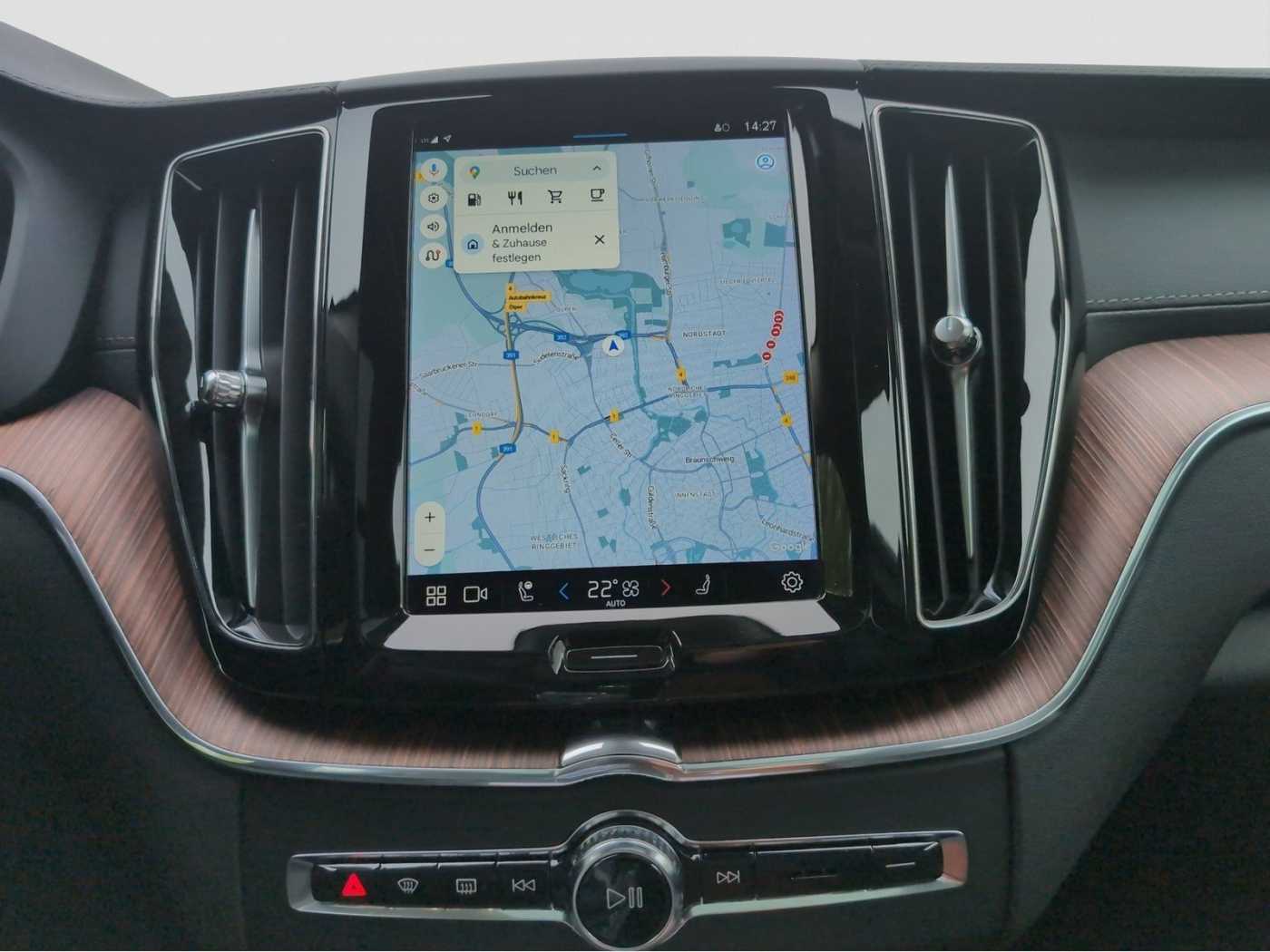 Volvo  +B5+Mild-Hybrid+AWD+GT+Lenkradhzg+Panorama++