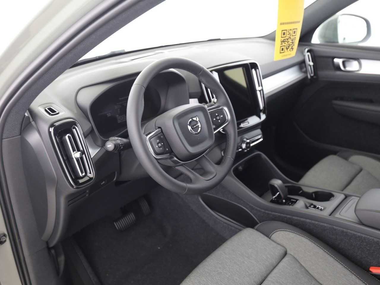 Volvo  +B3+Mild-Hybrid+PDC v/h+Sitzhzgv+Lenkradhzg+