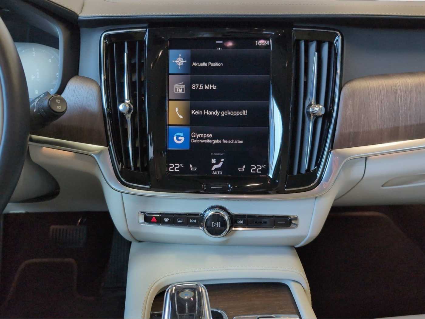 Volvo  +B4+Mild-Hybrid+AWD+GT+Head-Up+AHKsemi+R-Kam+