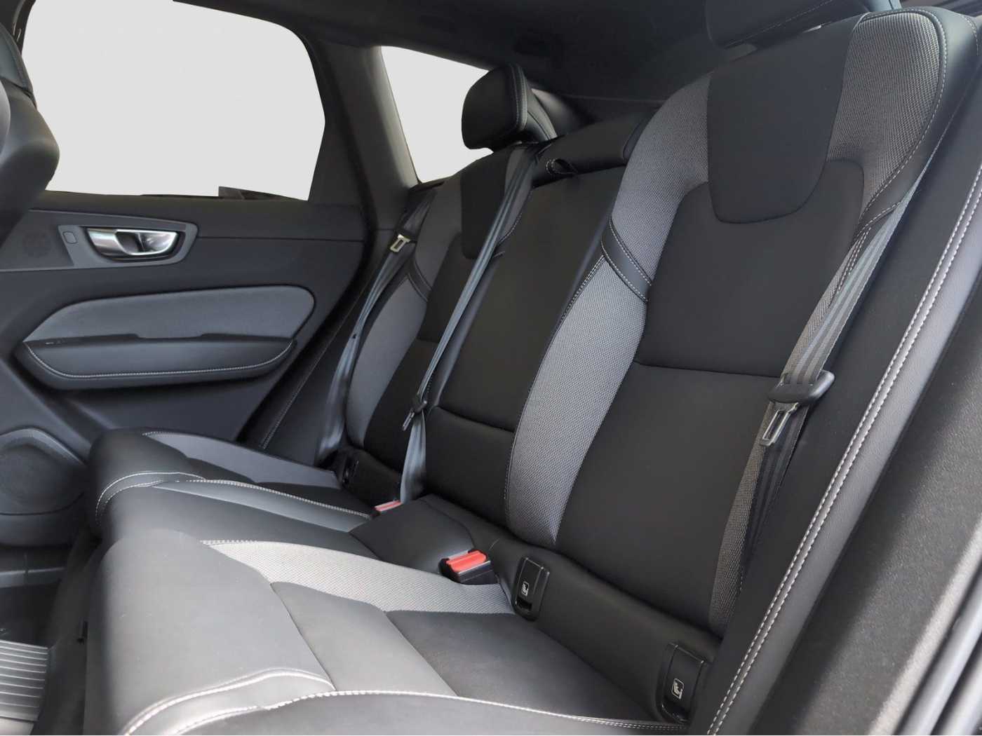 Volvo  +T8+AWD+GT+Lenkradhzg+Panoram+360°Kam+Standh
