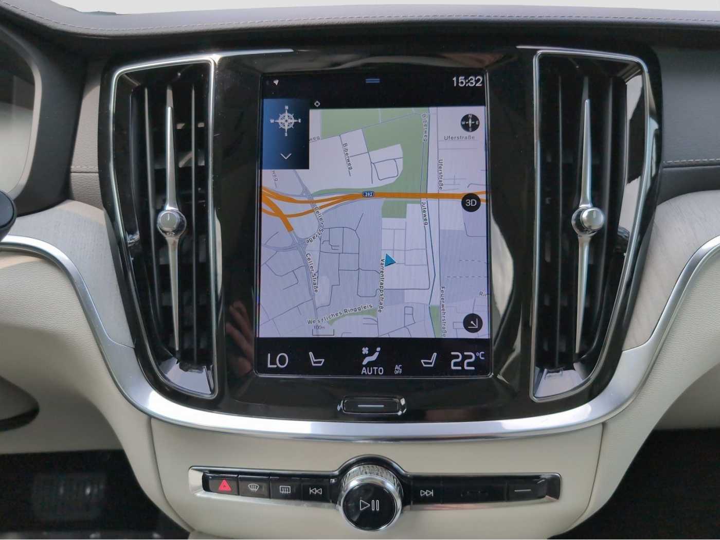Volvo  +T6+Recharge+AWD+GT+R-Kam+Panorama+Harman+PDC