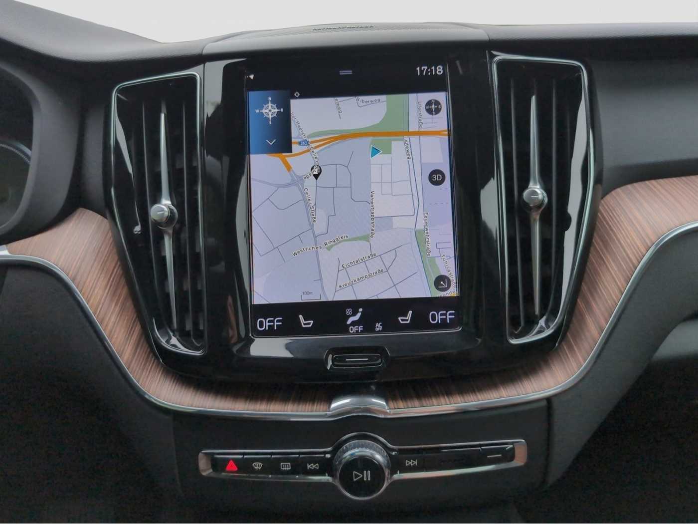 Volvo  +T6+Recharge+AWD+AHKsemi+abged. Scheibe+Panor