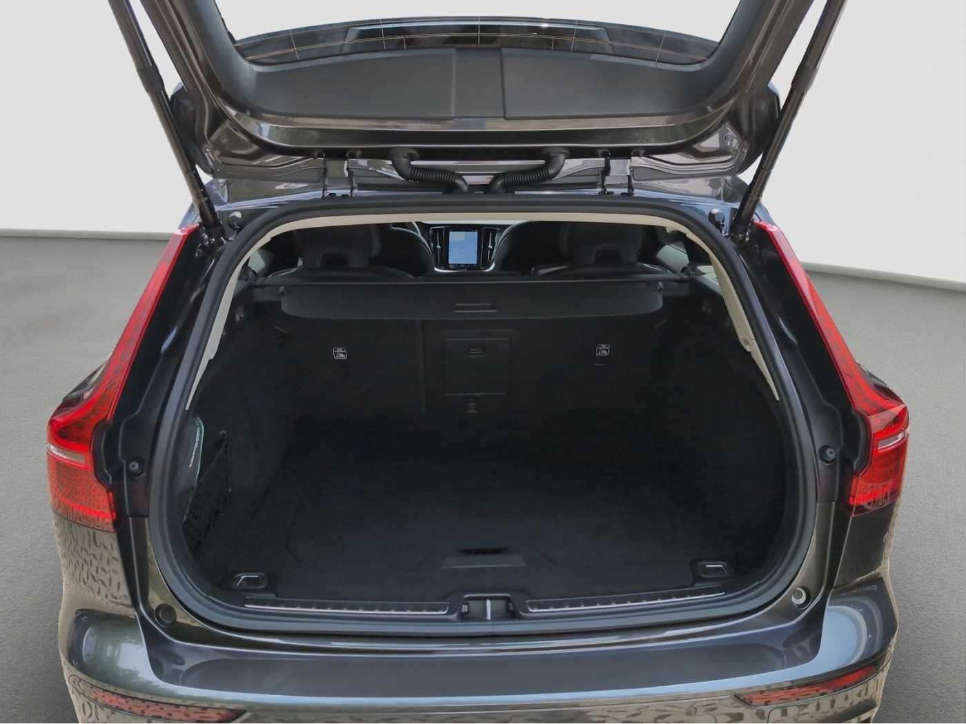 Volvo  +T6+Recharge+AWD+GT+Lenkradhzg+AHKsemi+R-Kam+