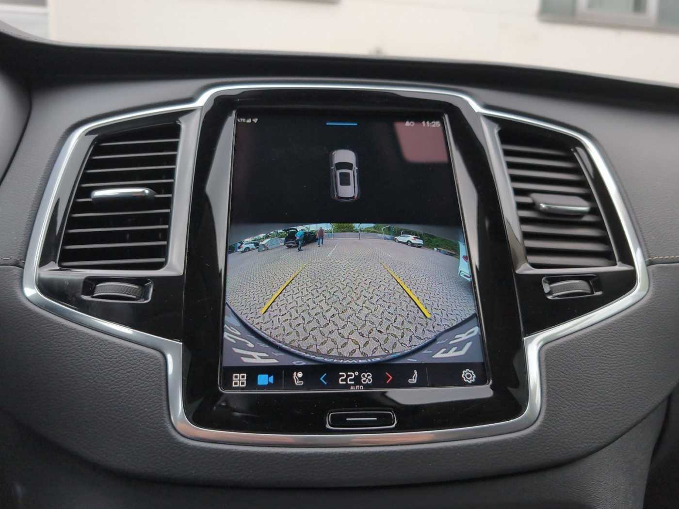 Volvo  +B5+AWD+Mild-Hybrid+Diesel+Ultimate+Dark+7-S