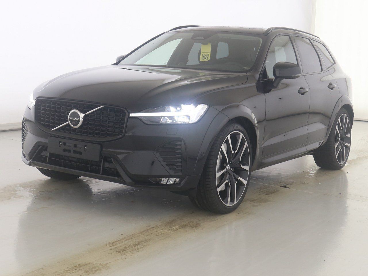 Volvo  +B5+AWD+AHKsemi+Panorama+360°Kam+Head-up+PDC