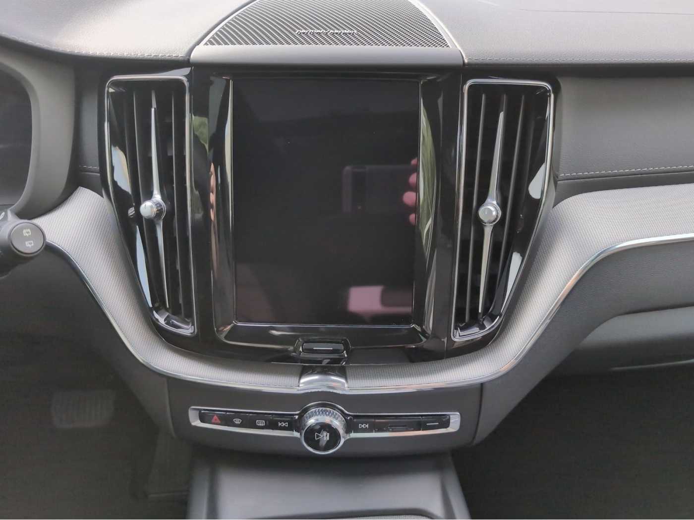 Volvo  +B4+AWD+GT+D+Pano+Voll-LED+Lenkradhg+Head-up