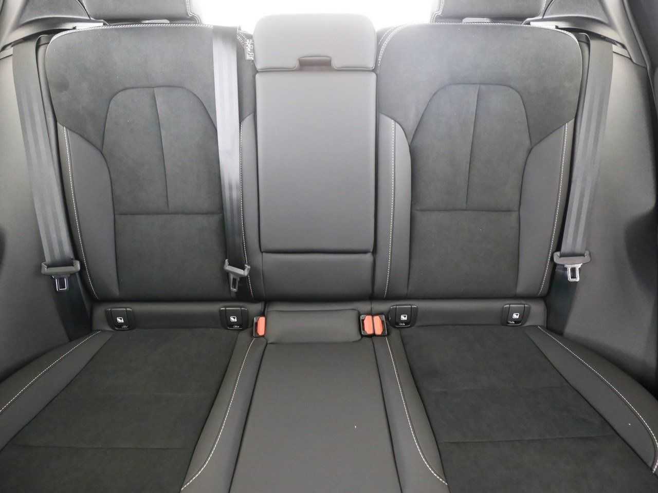 Volvo  +B4+GT+abged. Scheib+ThorsHamme+Pano+Lenkradh