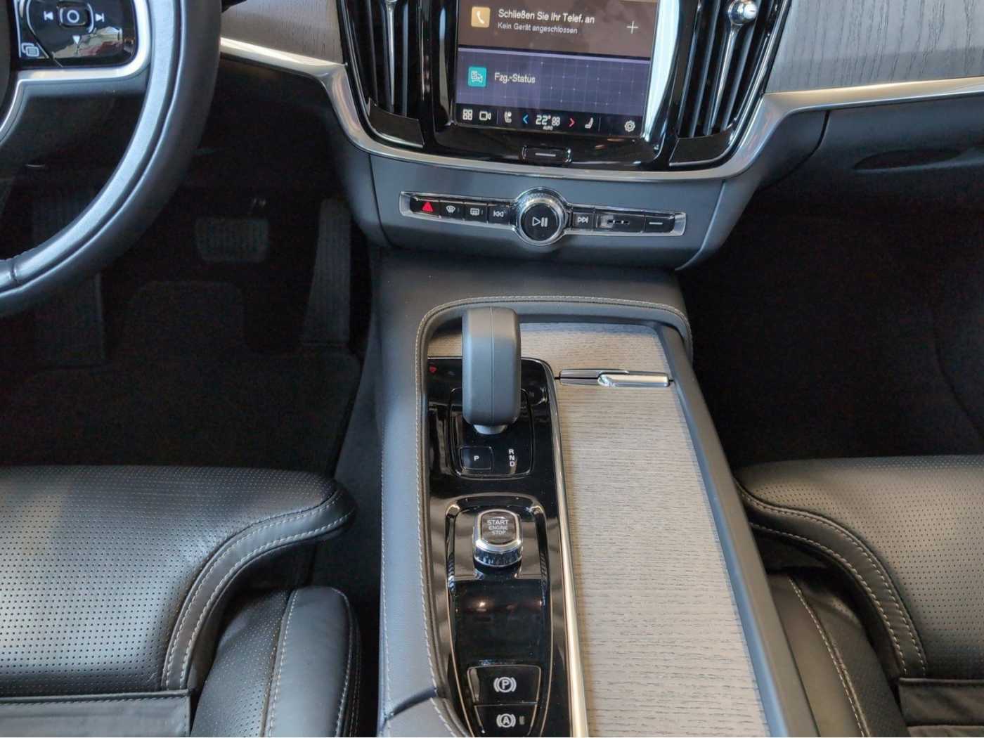 Volvo  CC+B5+D+AWD+GT+PilotAss+R-Kam+Lenkradhzg+BLIS