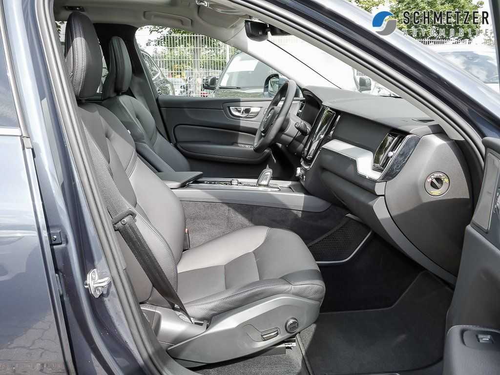 Volvo  +B4+AWD+GT+R-Kam+MomentumPro+Frontscheibenh+