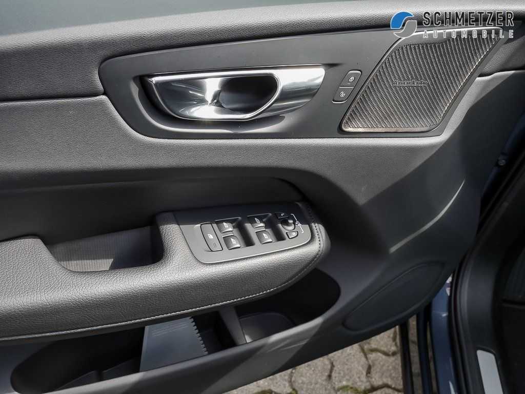 Volvo  +B4+AWD+GT+R-Kam+MomentumPro+Frontscheibenh+