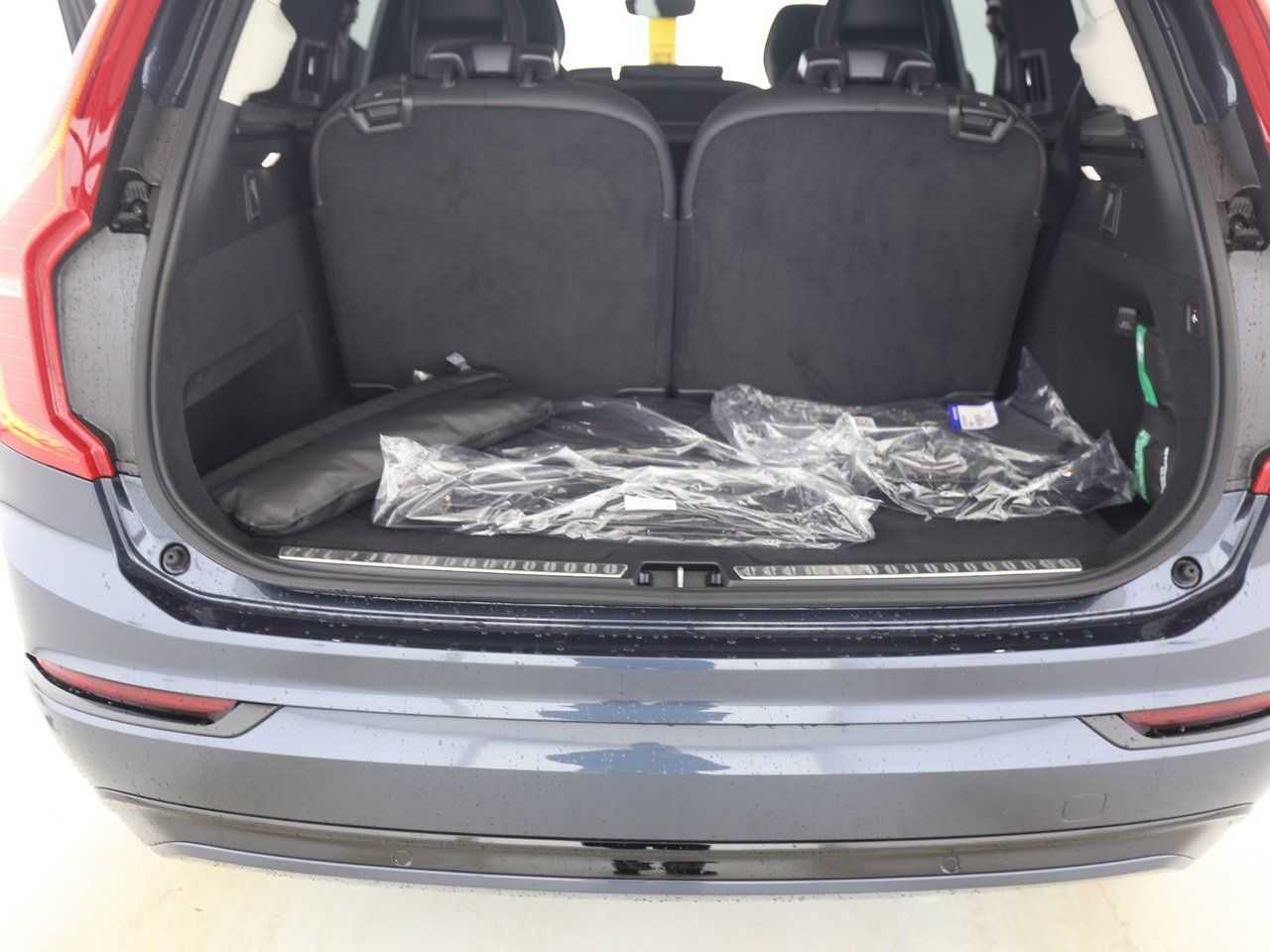 Volvo  +T8+Recharge+GT+AWD+Ultra+Dark+7 Sitzer+LED+