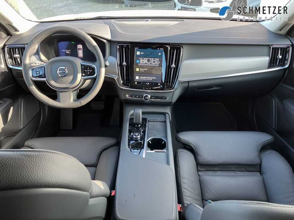 Volvo  CC+B4+AWD+Plus+E-Sitze+20'+SH v/h+360°Kam+LED