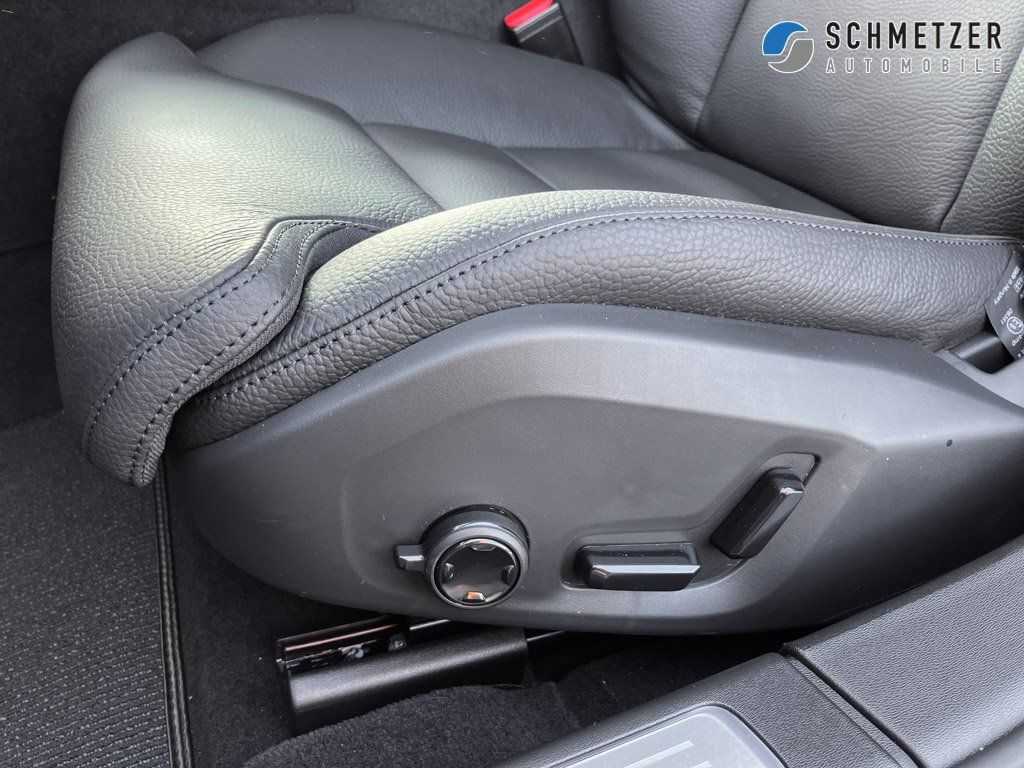 Volvo  CC+B4+AWD+Plus+E-Sitze+20'+SH v/h+360°Kam+LED