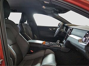 Volvo  +T6+AWD+GT+R-Design+Lenkradhzg+PilotAss+PDCvh