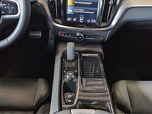 Volvo  +T6+AWD+GT+R-Design+Lenkradhzg+PilotAss+PDCvh