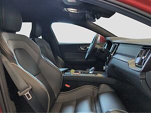 Volvo  +B4+AWD+Lenkrad, -Frontscheibenhzg+R-Kam+PDC++