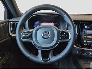 Volvo  +B4+AWD+Lenkrad, -Frontscheibenhzg+R-Kam+PDC++