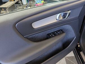 Volvo  +T4+Recharge+GT+Lenkradhzg+abged. Scheibe+PDC