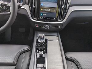 Volvo  +B4+Lenkradhzg+Standhzg+Harman+Voll-LED+R-Kam