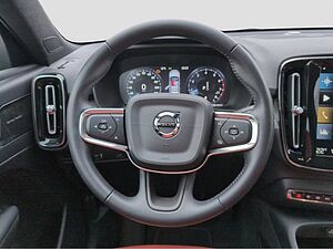 Volvo  +B4+AWD+GT+PDCv/h+PilotAss+Panorama+R-Kamera