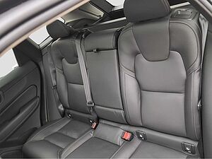 Volvo  +B5+Mild-Hybrid+AWD+GT+Lenkradhzg+Panorama++