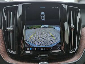 Volvo  +B5+Mild-Hybrid+AWD+GT+Lenkradhzg+Panorama++