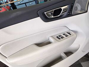Volvo  +T6+AWD+GT+Lenkradhzg+Head-Up+Sitzhzgv/h++++