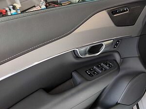 Volvo  +B5+AWD+GT+Mild-Hybrid+AHK sem. +Lenkradhzg++