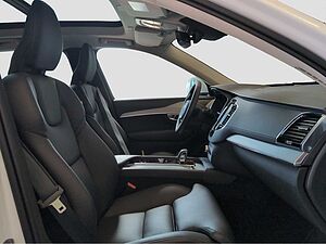 Volvo  +B5+AWD+GT+Mild-Hybrid+AHK sem. +Lenkradhzg++