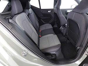 Volvo  +B3+Mild-Hybrid+PDC v/h+Sitzhzgv+Lenkradhzg+