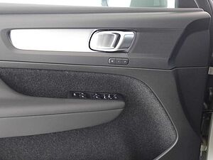 Volvo  +B3+Mild-Hybrid+PDC v/h+Sitzhzgv+Lenkradhzg+