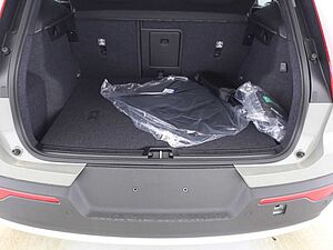 Volvo  +B3+Mild-Hybrid+PDC v/h+Sitzhzgv+Lenkradhzg+