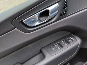 Volvo  +B4+Mild-Hybrid+AWD+GT+R-Kam+Voll-LED+PDCv/h
