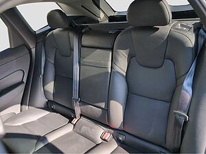Volvo  +D4+AWD+Lenkradhzg+R-Kam+Frontscheibenhzg+++