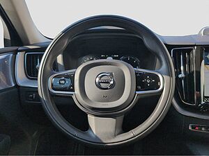 Volvo  +D4+AWD+Lenkradhzg+R-Kam+Frontscheibenhzg+++