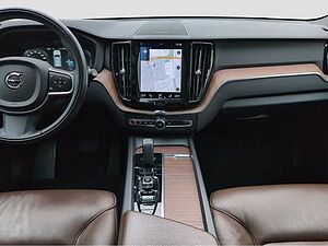 Volvo  +T6+Recharge+AWD+AHKsemi+abged. Scheibe+Panor
