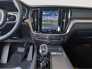 Volvo  +B4+Mild-Hybrid+Benzin+GT+Plus+Dark+Standh. ++