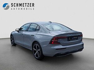 Volvo  +B4+Mild-Hybrid+Benzin+GT+Plus+Dark+Standh. ++