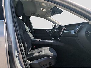 Volvo  +B4+Mild-Hybrid+Benzin+GT+Core+Ambietnte+LED