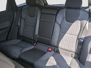 Volvo  +B4+Mild-Hybrid+Benzin+GT+Core+Ambietnte+LED