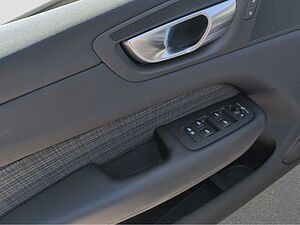 Volvo  +B4+Mild-Hybrid+Benzin+GT+Core+Ambietnte+LED
