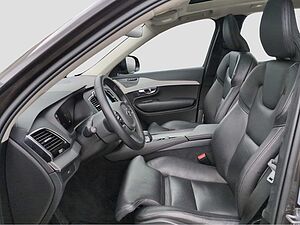 Volvo  +B5+AWD+Mild-Hybrid+Diesel+Ultimate+Dark+7-S
