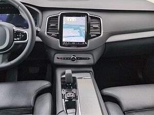 Volvo  +B5+AWD+Mild-Hybrid+Diesel+Ultimate+Dark+7-S