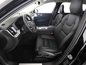 Volvo  +B5+AWD+AHKsemi+Panorama+360°Kam+Head-up+PDC