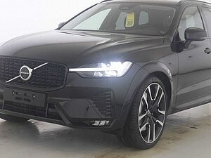 Volvo  +B5+AWD+AHKsemi+Panorama+360°Kam+Head-up+PDC